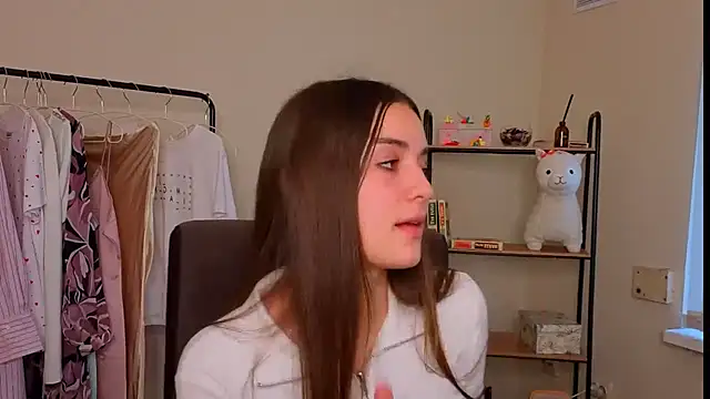 ClaraaHowell online show from 02-12-26, 01:39