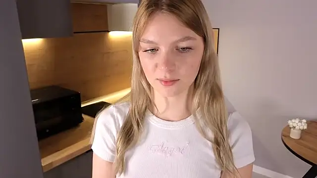 CynthiaaStone online show from 03-12-26, 06:19