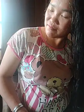 Snapshot of nelina_12345 chatting on 06-15-26, 06:15 nelina 12345 online show from 06-15-26, 06:15