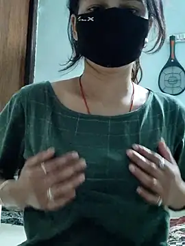 Sexy-Sandhya  online show from 03-04-26, 07:31