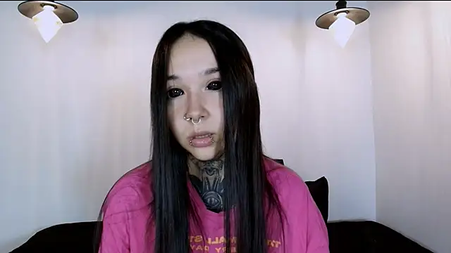 Snapshot of alien_eyes09 chatting on 07-30-26, 01:04 alien eyes09 online show from 07-30-26, 01:04