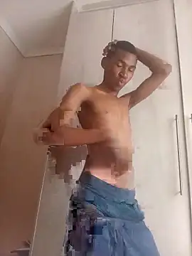 Leroyhotess online show from 02-15-26, 07:51