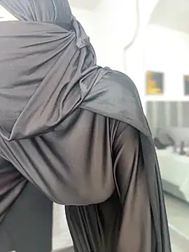 aminaa  online show from 02-18-26, 06:59