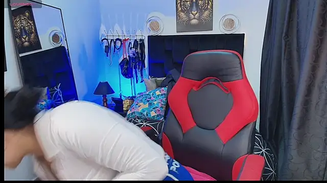 Liu wen  online show from 04-28-26, 12:43