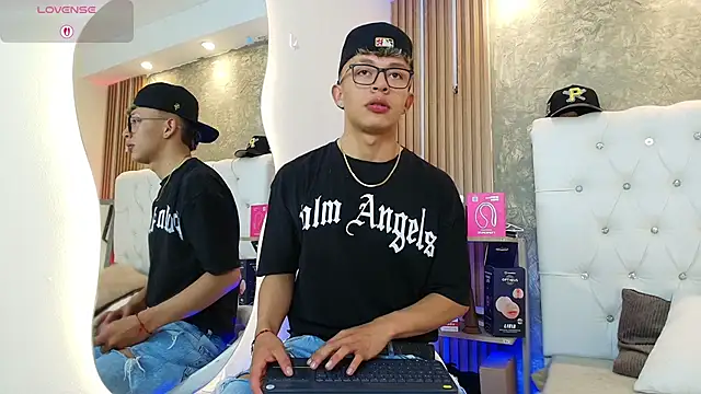 Dark Nico online show from 04-23-26, 04:14