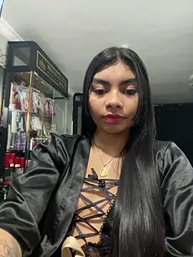 eimmy  skinny online show from 04-12-26, 12:15