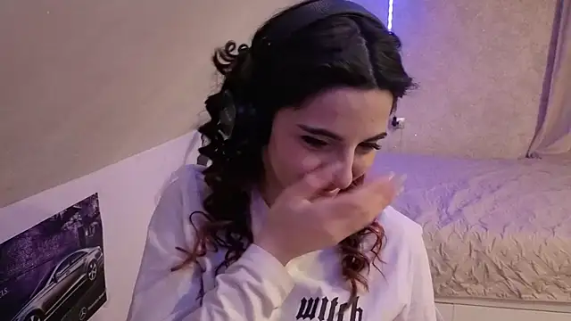 Snapshot of Blissmissataeses chatting on 03-16-26, 12:53 Blissmissataeses online show from 03-16-26, 12:53