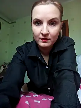 Snapshot of SusanGold9211 chatting on 03-24-26, 10:09 SusanGold9211 online show from 03-24-26, 10:09