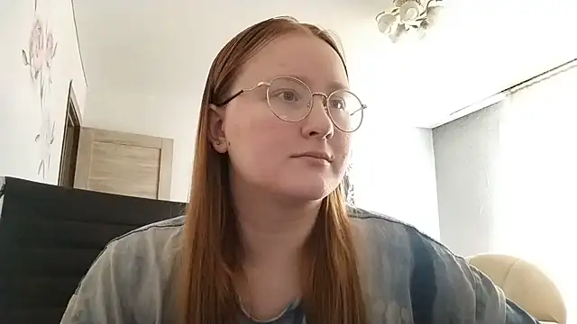 Snapshot of AnikaLipps chatting on 06-27-26, 12:10 AnikaLipps online show from 06-27-26, 12:10