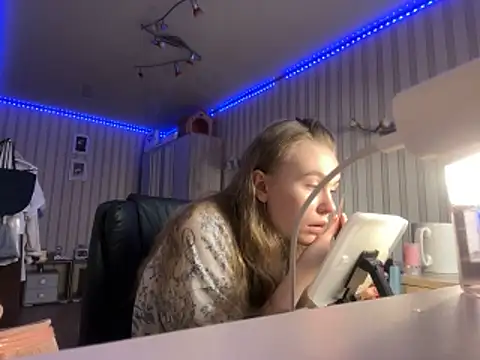 melissashineee online show from 03-12-26, 07:47