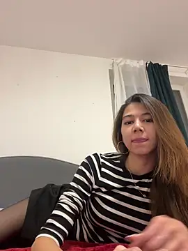 KiraVixenSweet online show from 02-14-26, 12:51