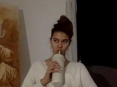 KiraVixenSweet online show from 03-01-26, 06:21