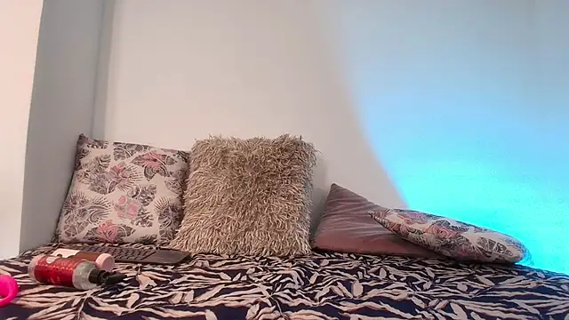 Abril milf11 online show from 03-26-26, 12:11