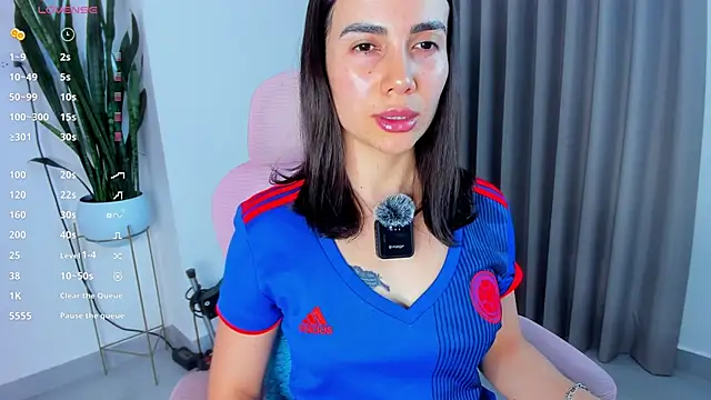 sara ospina22 online show from 06-11-26, 09:35
