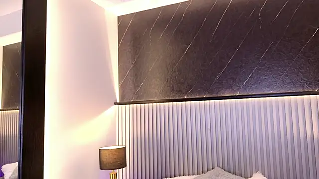 Kinsleybrown online show from 04-25-26, 04:48