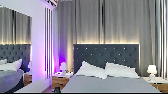 Snapshot of VikkyVonn chatting on 08-03-26, 11:05 VikkyVonn online show from 08-03-26, 11:05