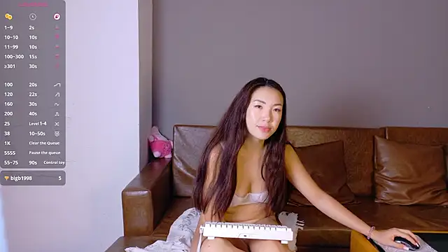 queenxbae online show from 03-09-26, 09:24