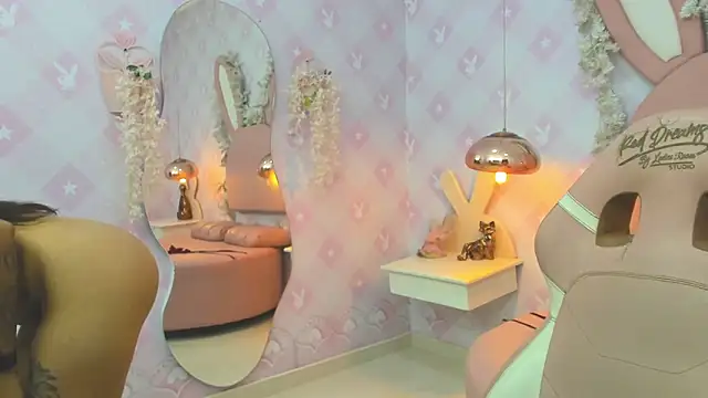 Isabellaa Rosee online show from 04-19-26, 08:00