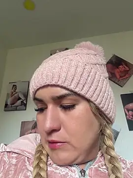 violet-grey online show from 07-23-26, 03:21