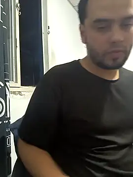 Snapshot of angel_leon01 chatting on 02-21-26, 03:18 angel leon01 online show from 02-21-26, 03:18