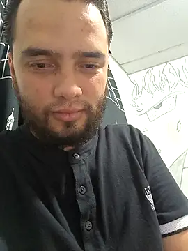 Snapshot of angel_leon01 chatting on 03-25-26, 05:46 angel leon01 online show from 03-25-26, 05:46