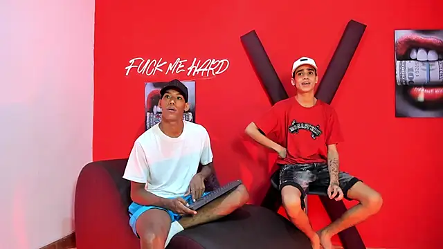 GREEN BOYS online show from 02-14-26, 07:27