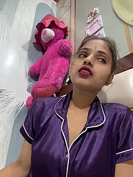 samayra1144 online show from 04-28-26, 03:28