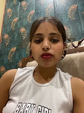 Snapshot of samayra1144 chatting on 06-07-26, 12:53 samayra1144 online show from 06-07-26, 12:53