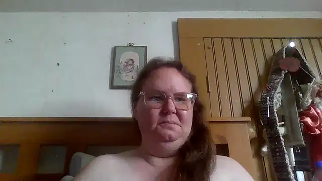 naughty queen1 online show from 04-21-26, 07:50