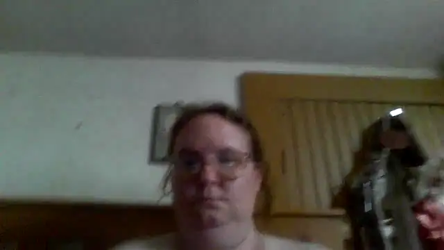 naughty queen1 online show from 04-23-26, 08:55