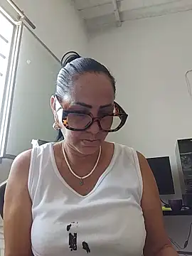 Snapshot of RubyStrome chatting on 06-10-26, 05:12 RubyStrome online show from 06-10-26, 05:12