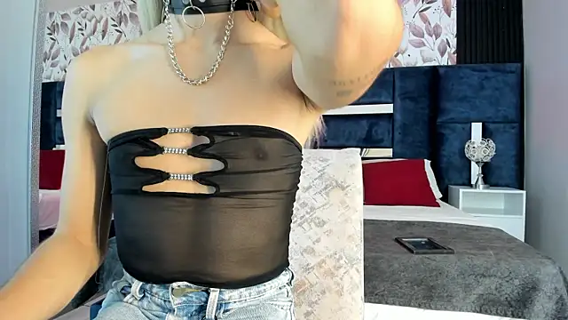 PerlaRogerss  online show from 06-12-26, 11:31
