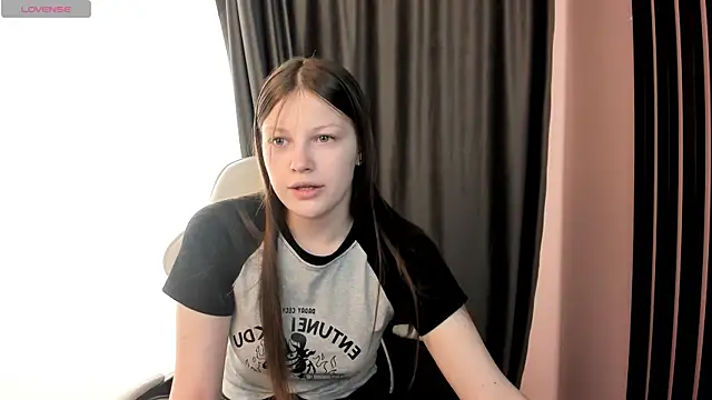 LauraBev online show from 05-11-26, 05:24