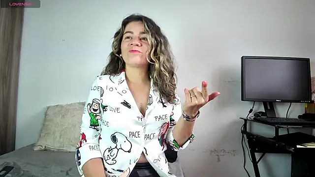 oriana thomson01 online show from 07-22-26, 01:14