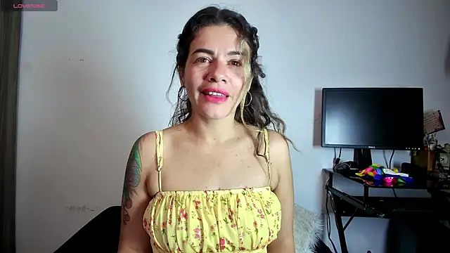 oriana thomson01 online show from 07-25-26, 03:48
