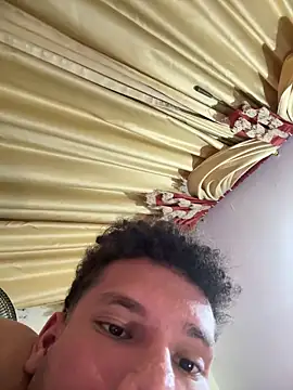 Valentinacouple online show from 02-22-26, 05:08