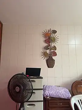 Valentinacouple online show from 06-26-26, 04:44