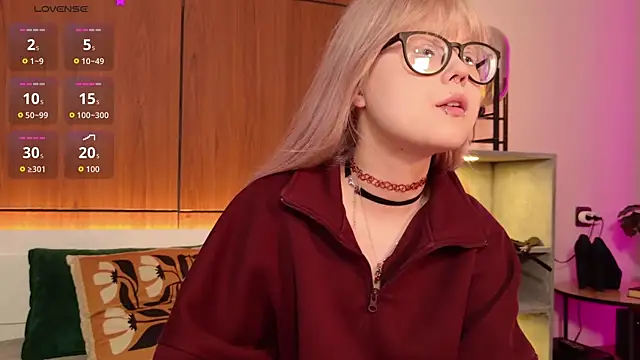 MoliQin online show from 04-24-26, 07:00