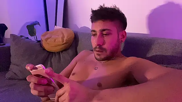 Snapshot of Heytincho chatting on 03-14-26, 03:56 Heytincho online show from 03-14-26, 03:56