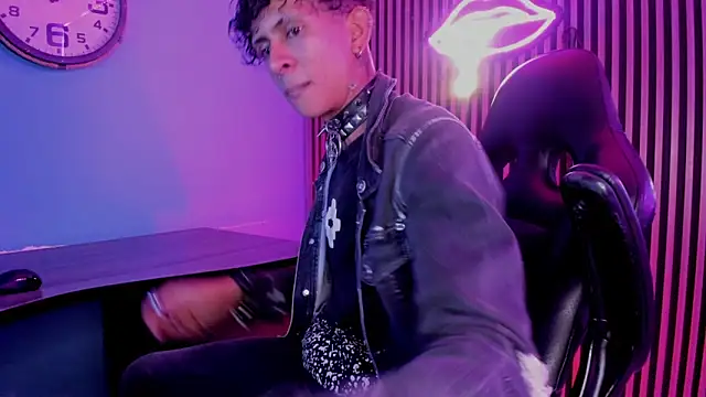 Maximoking26 online show from 02-21-26, 04:35