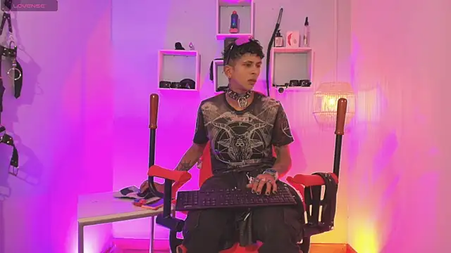 Maximoking26 online show from 06-11-26, 03:37