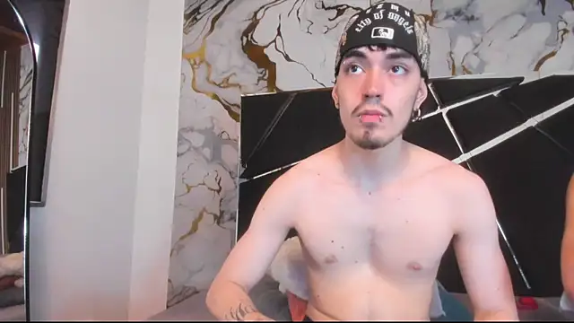 Couple In Heat online show from 03-24-26, 07:41