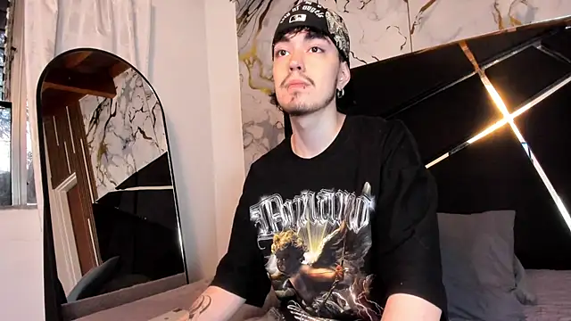 Couple In Heat online show from 04-11-26, 07:51