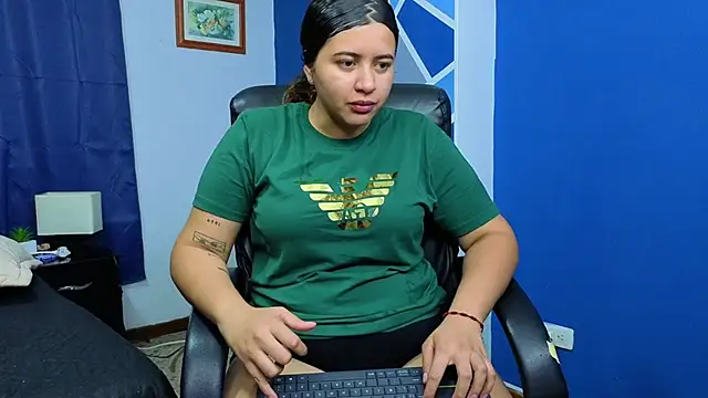 goodgirlxxl online show from 04-13-26, 11:10