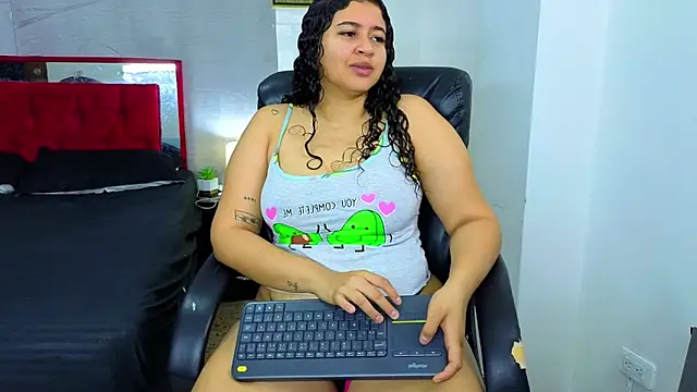 goodgirlxxl online show from 06-10-26, 01:06