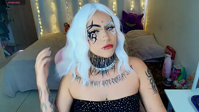 maliciaXpoison online show from 04-26-26, 10:40