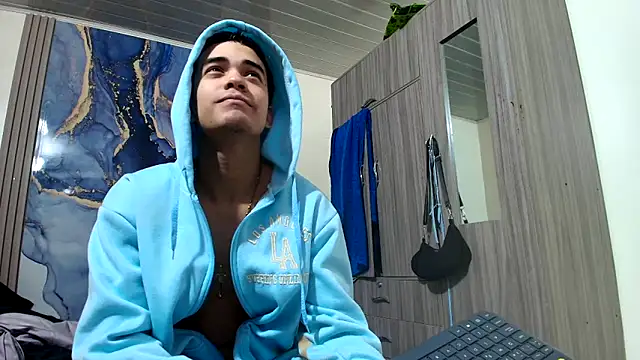 raven robin  online show from 04-26-26, 03:48