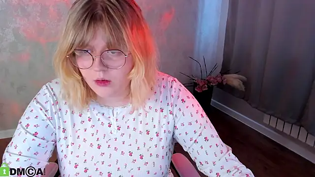 luna c0ra online show from 04-12-26, 01:10