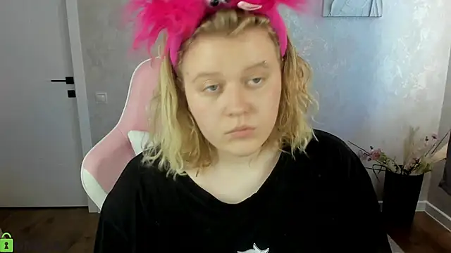 luna c0ra online show from 04-26-26, 01:03