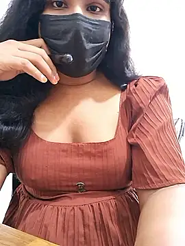 Queen Saara online show from 02-24-26, 07:06